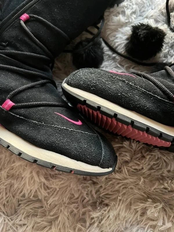 Botas de ante vintage Nike 2005 para mujer, negras con detalles en rosa, con pompones y cremallera lateral, talla 41EU – photo 7